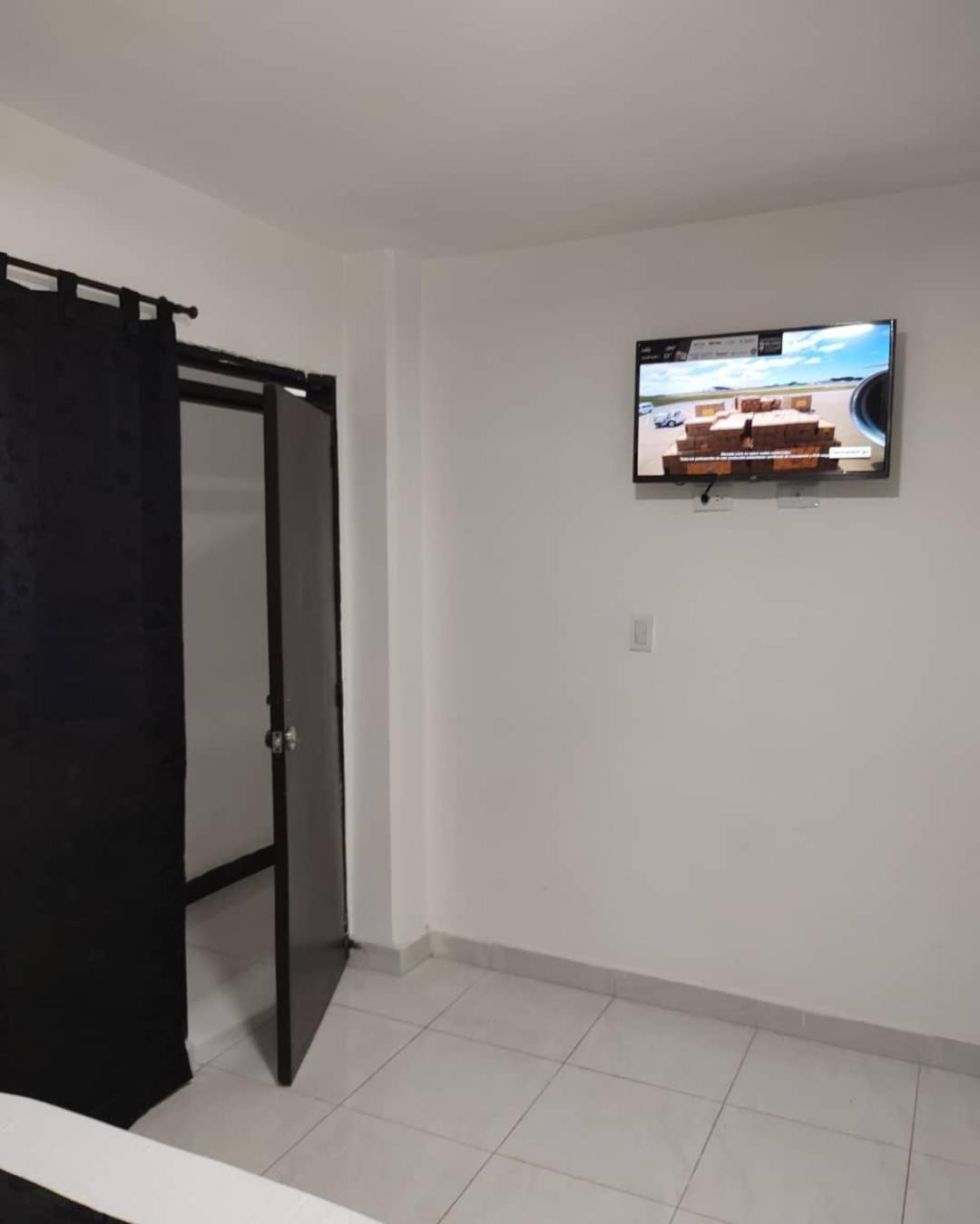 קאלי Hotel Black & White חדר תמונה